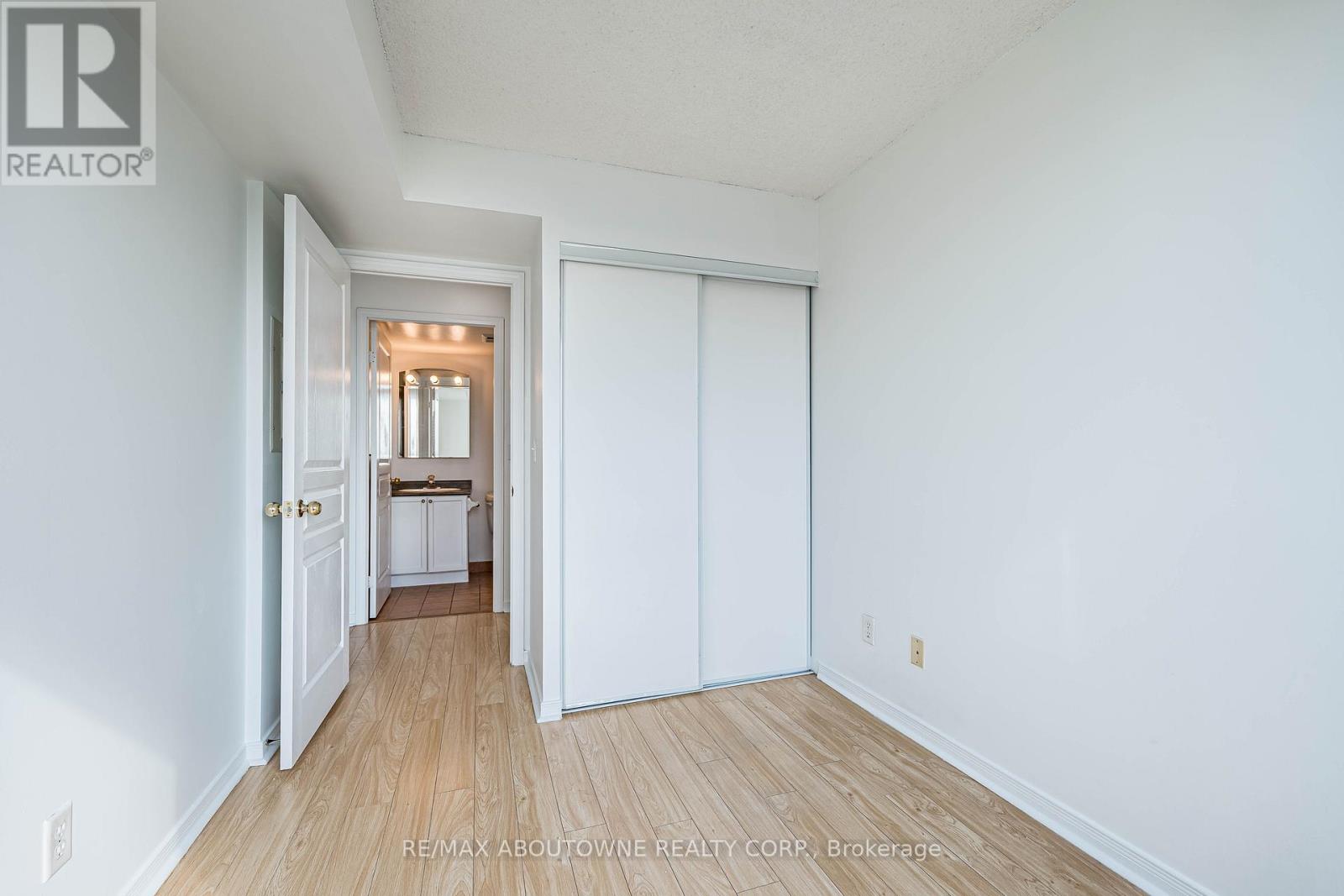 #1102 2585 ERIN CENTRE BOULEVARD - 25