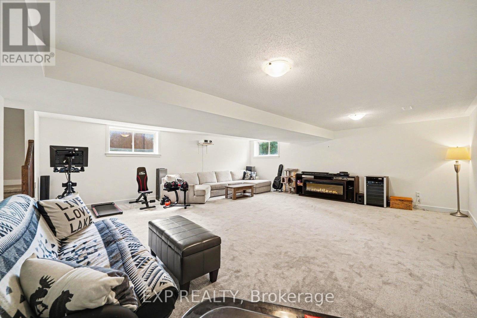 3 Bed, 3 Bath House for Sale in Ottawa – 41 NETTLE CRESCENT, Ottawa – MLS# X13464386 - Image 26