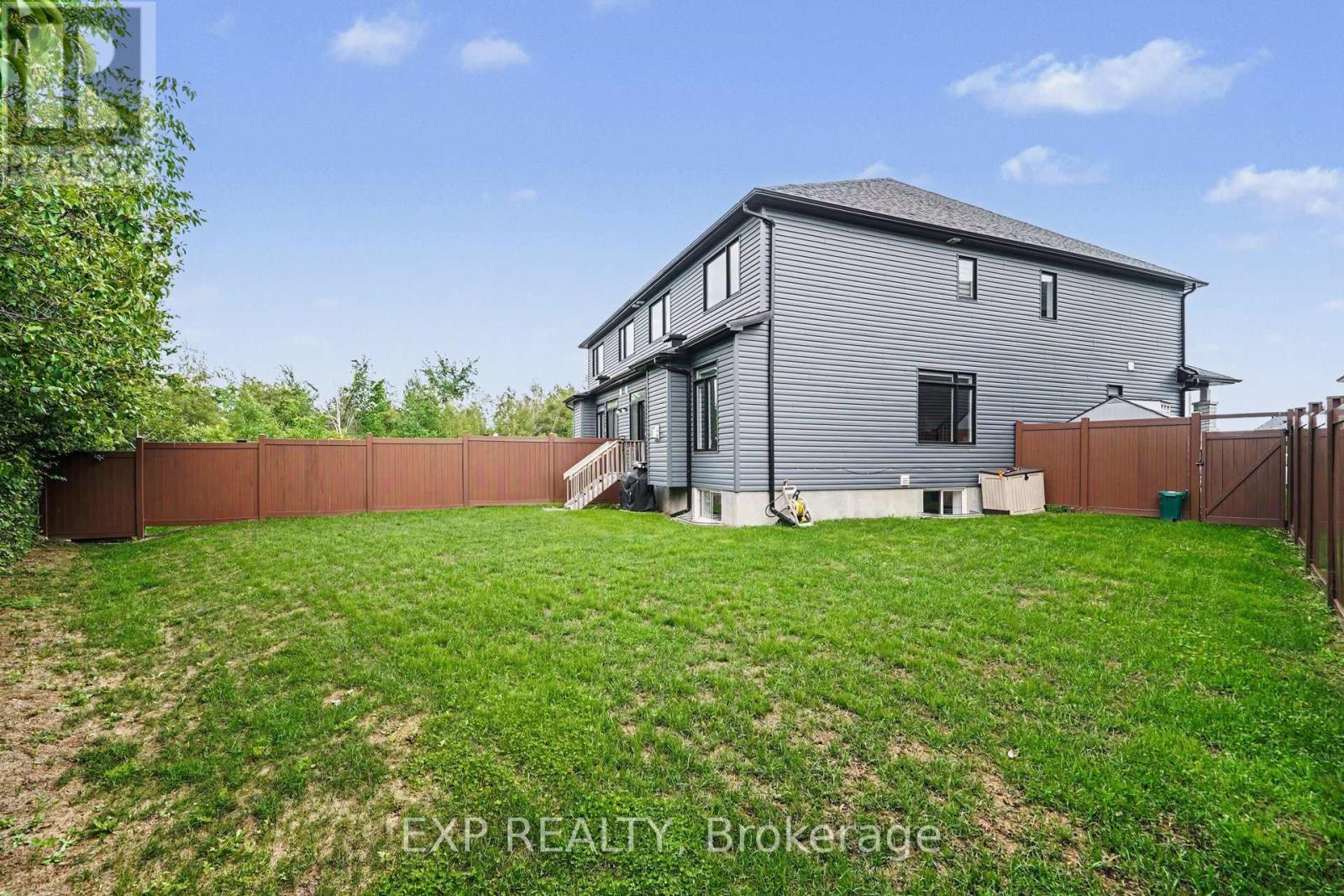 3 Bed, 3 Bath House for Sale in Ottawa – 41 NETTLE CRESCENT, Ottawa – MLS# X13464386 - Image 28