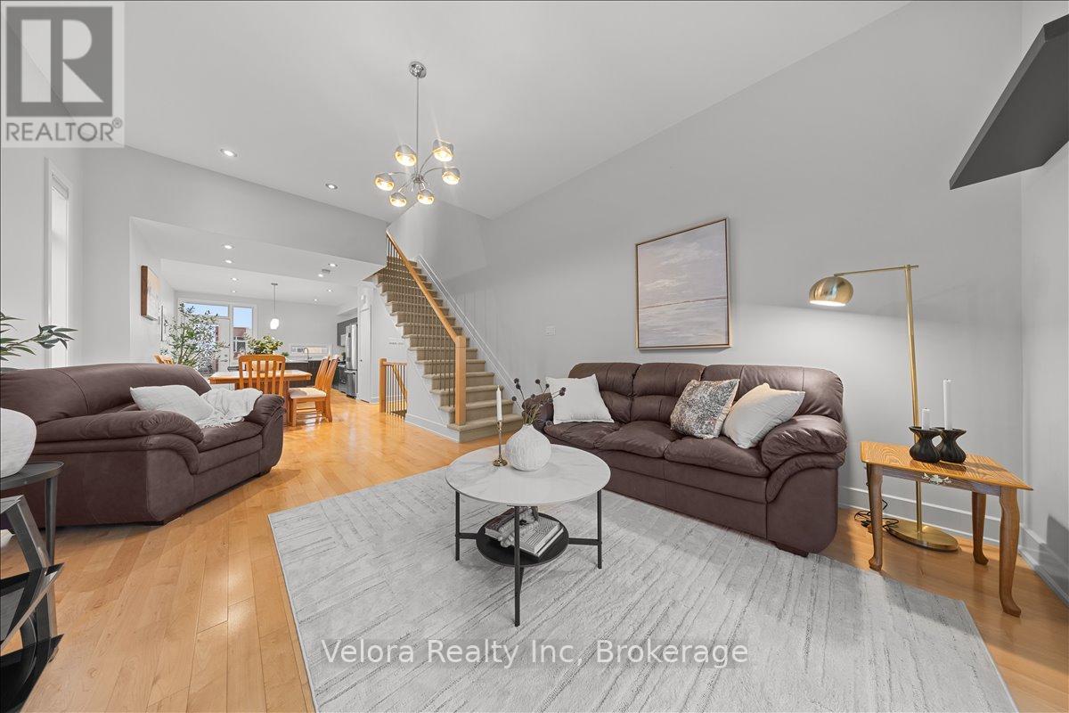 3 Bed, 3 Bath House for Sale in Ottawa – 63F YOUNG STREET, Ottawa – MLS# X13464448 - Image 22