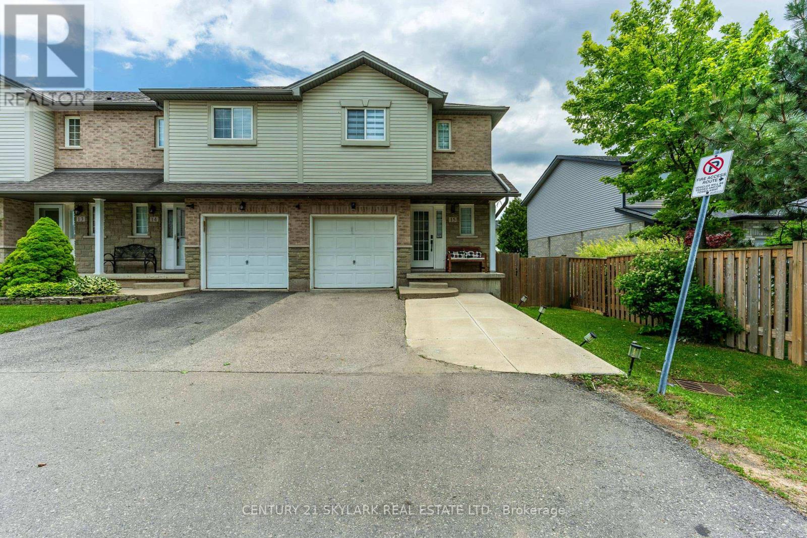 #15 1385 UPPER WENTWORTH STREET - 1