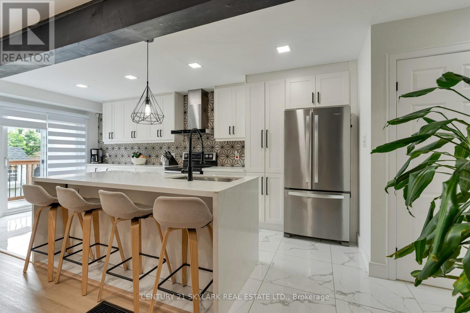 #15 1385 UPPER WENTWORTH STREET - 10