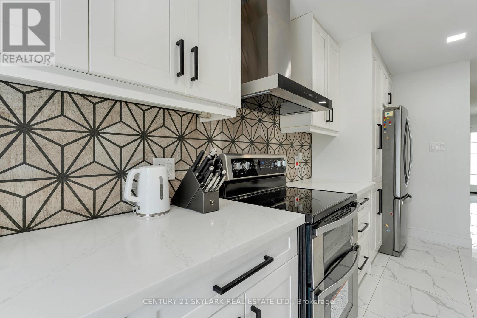 #15 1385 UPPER WENTWORTH STREET - 14