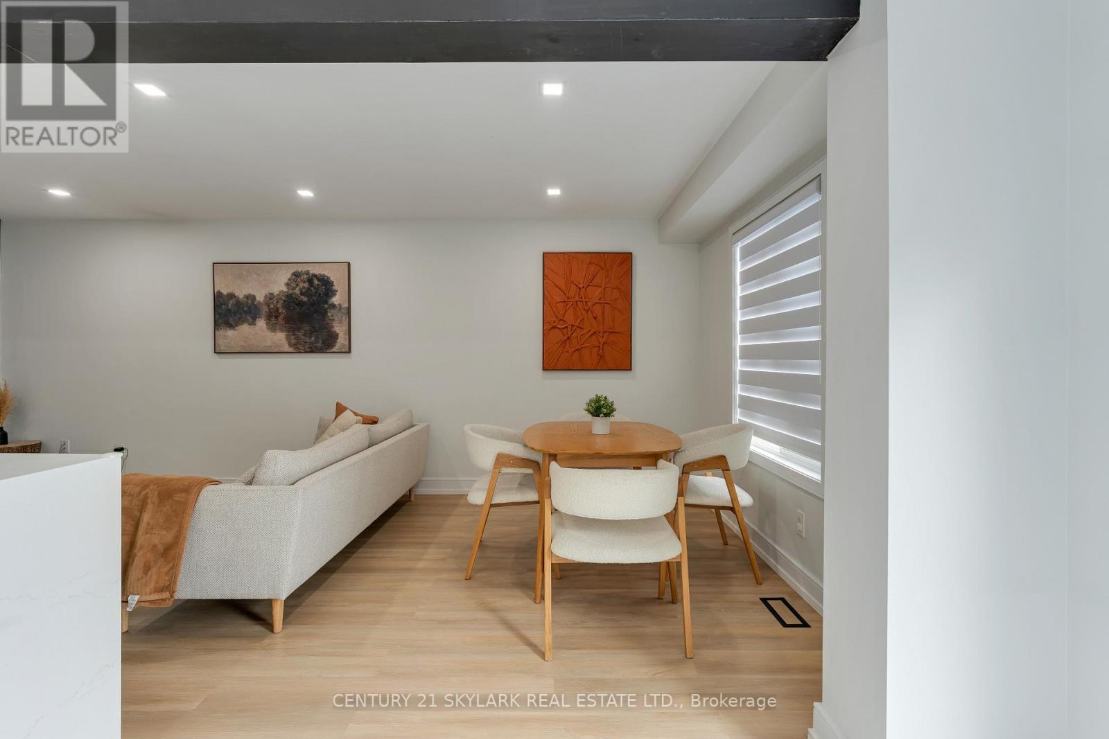 #15 1385 UPPER WENTWORTH STREET - 16