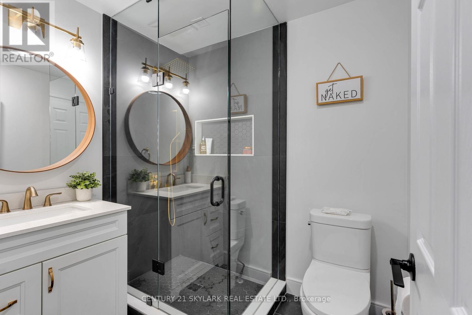#15 1385 UPPER WENTWORTH STREET - 29