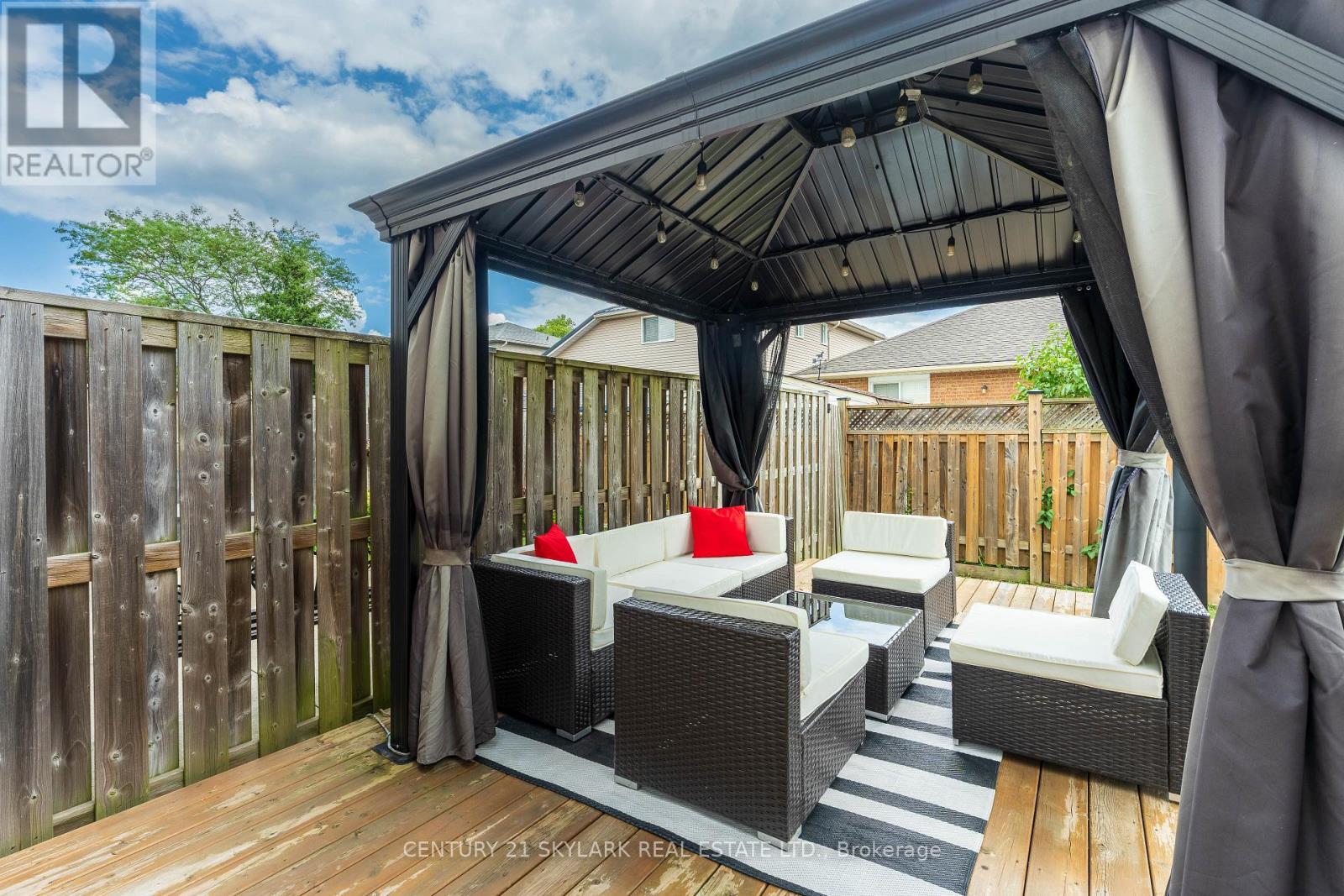 #15 1385 UPPER WENTWORTH STREET - 47