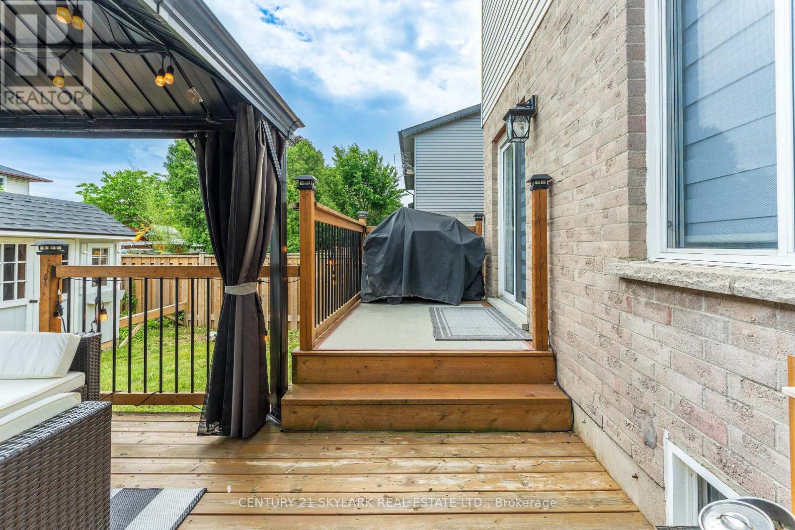 #15 1385 UPPER WENTWORTH STREET - 50