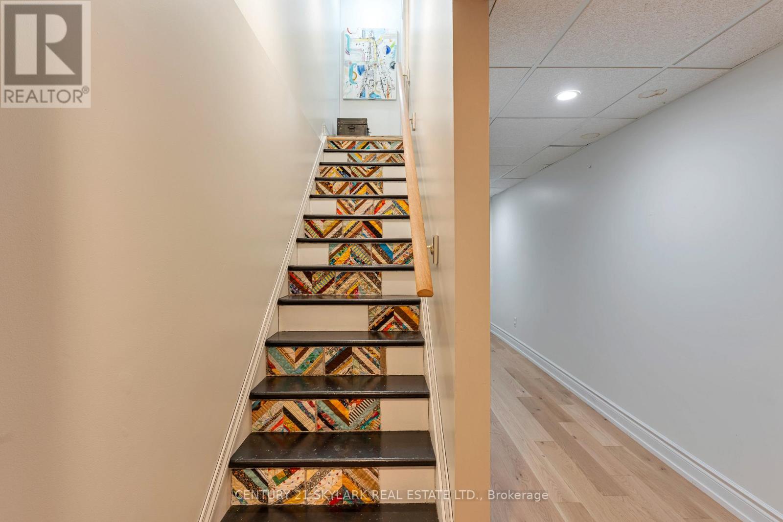 #18 10 CADHAM BOULEVARD - 29