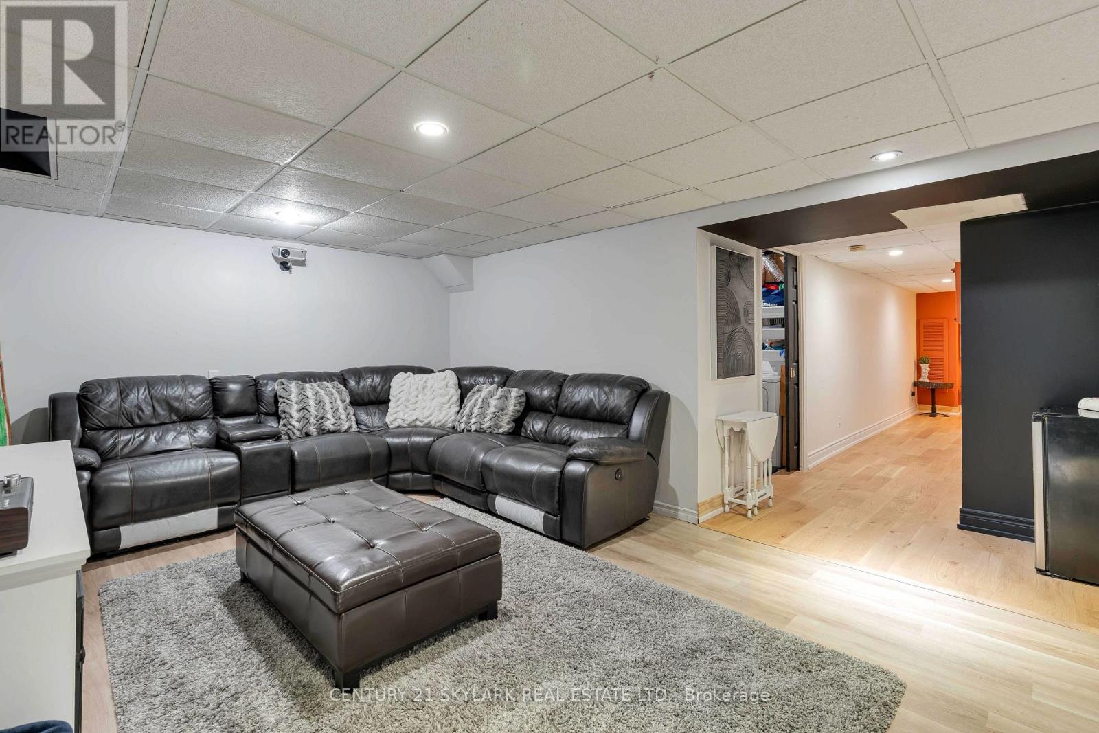 #18 10 CADHAM BOULEVARD - 35