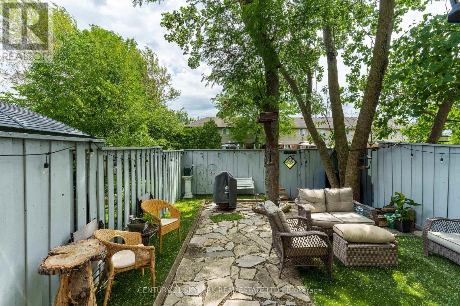 #18 10 CADHAM BOULEVARD - 37