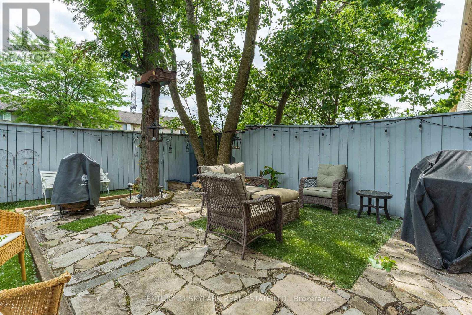 #18 10 CADHAM BOULEVARD - 38