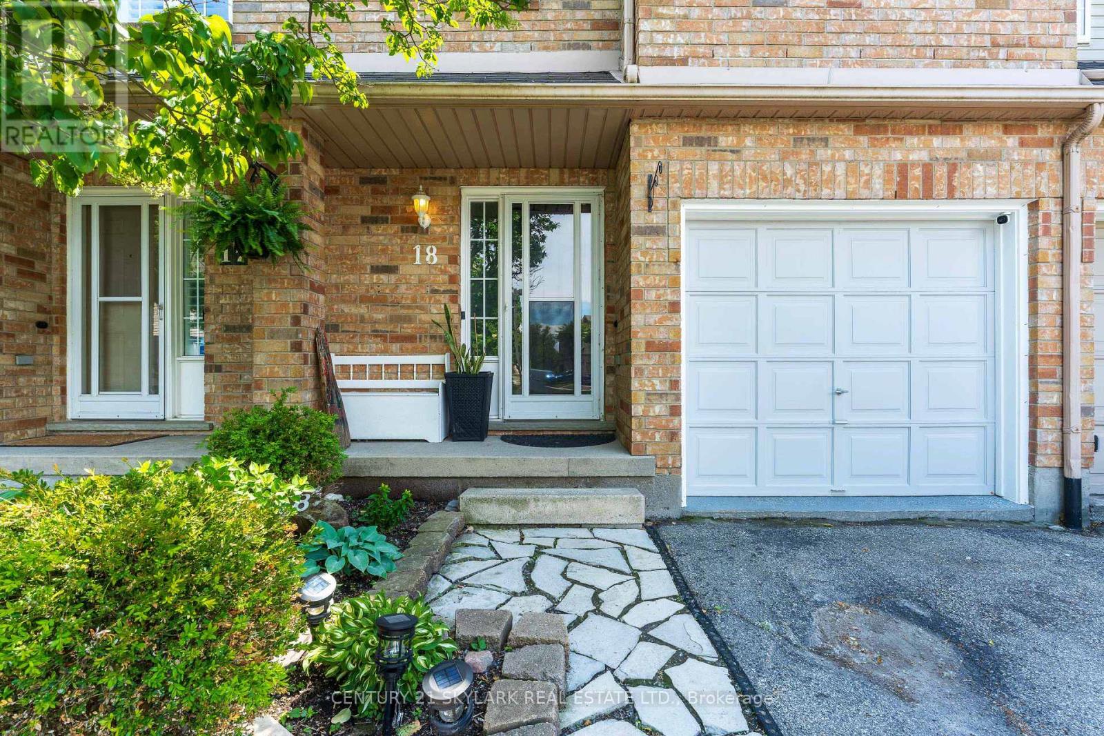 #18 10 CADHAM BOULEVARD - 4