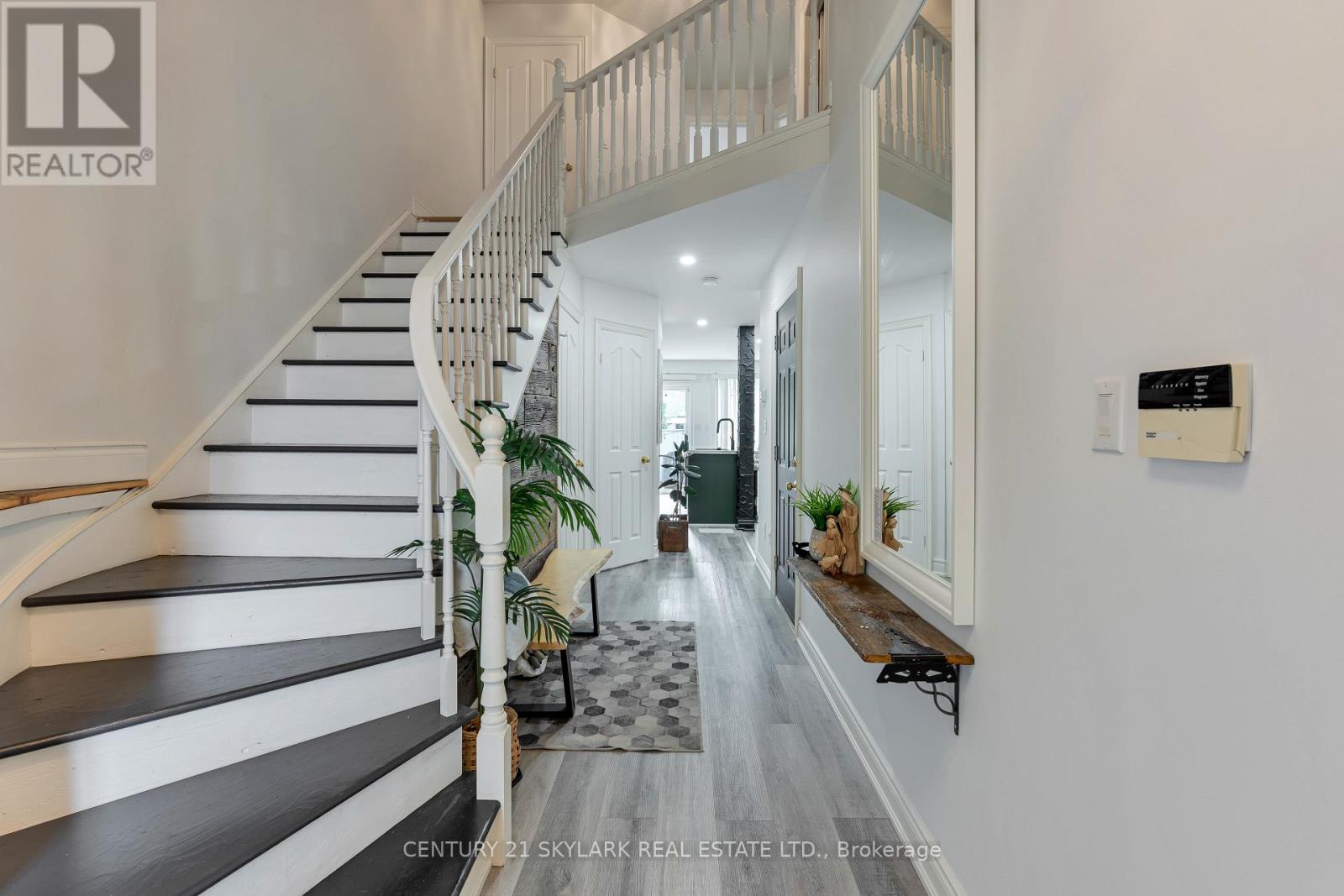 #18 10 CADHAM BOULEVARD - 6