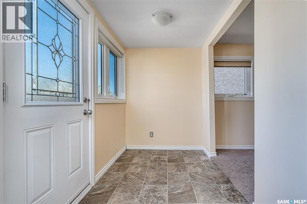 377 Fairford STREET W - 10