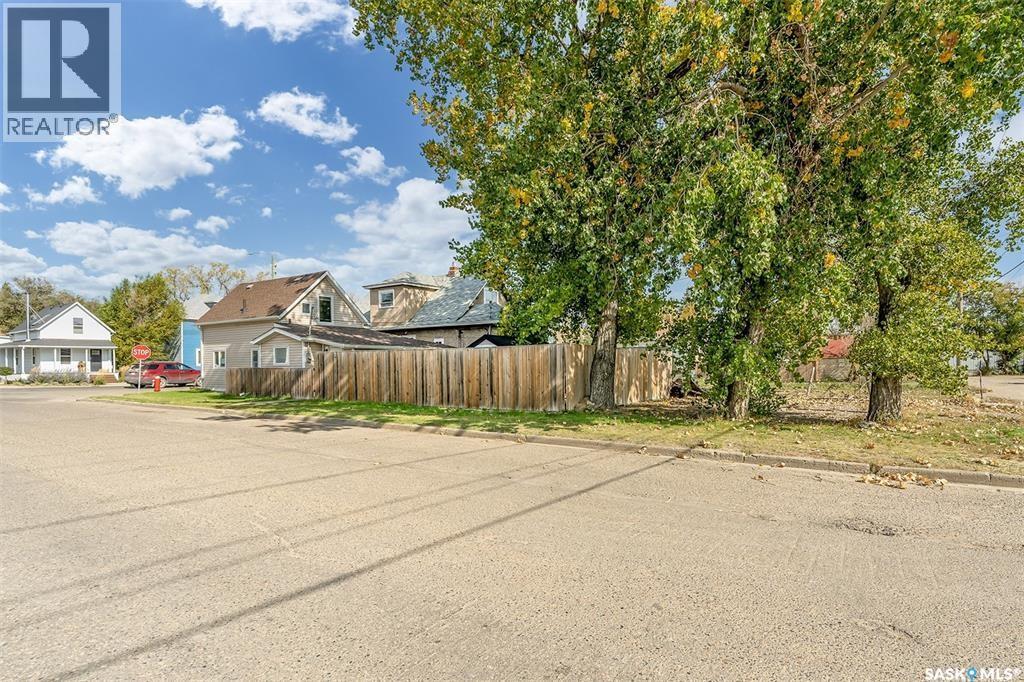 377 Fairford STREET W - 6