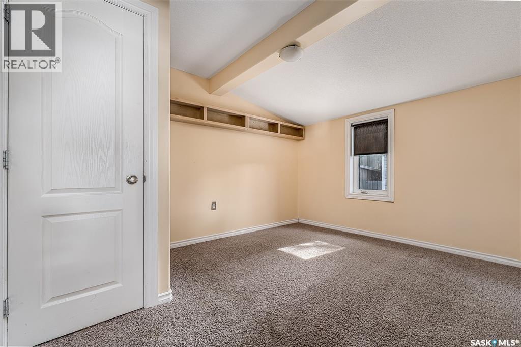 377 Fairford STREET W - 28