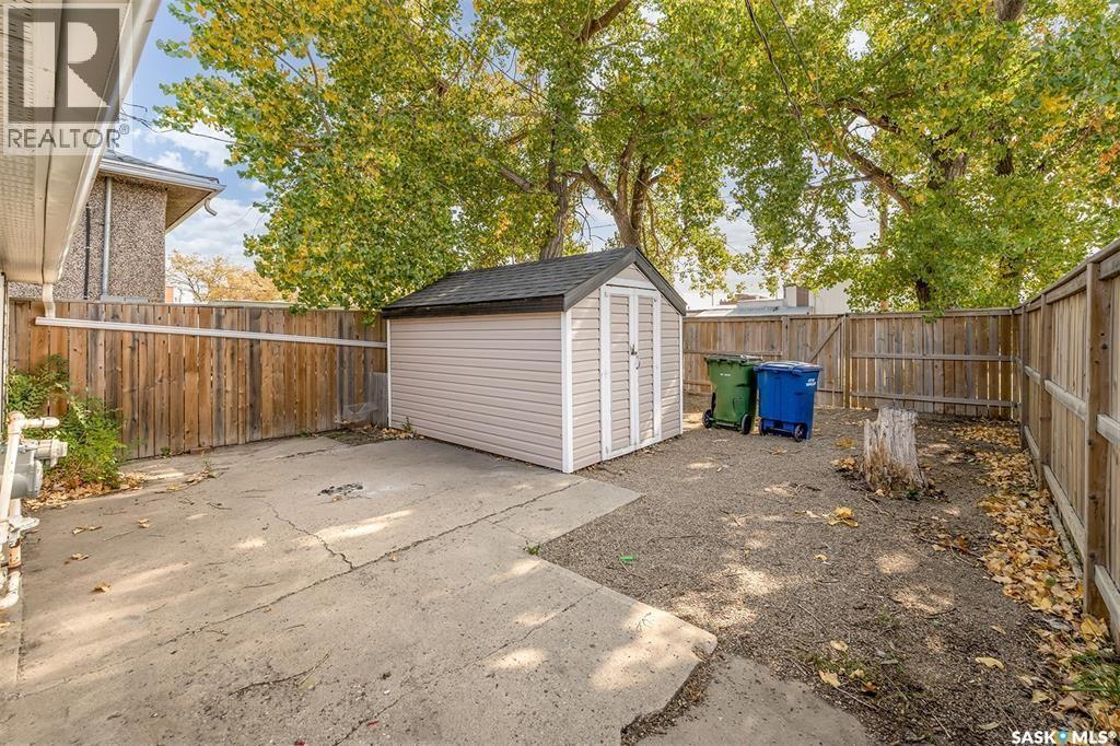 377 Fairford STREET W - 8