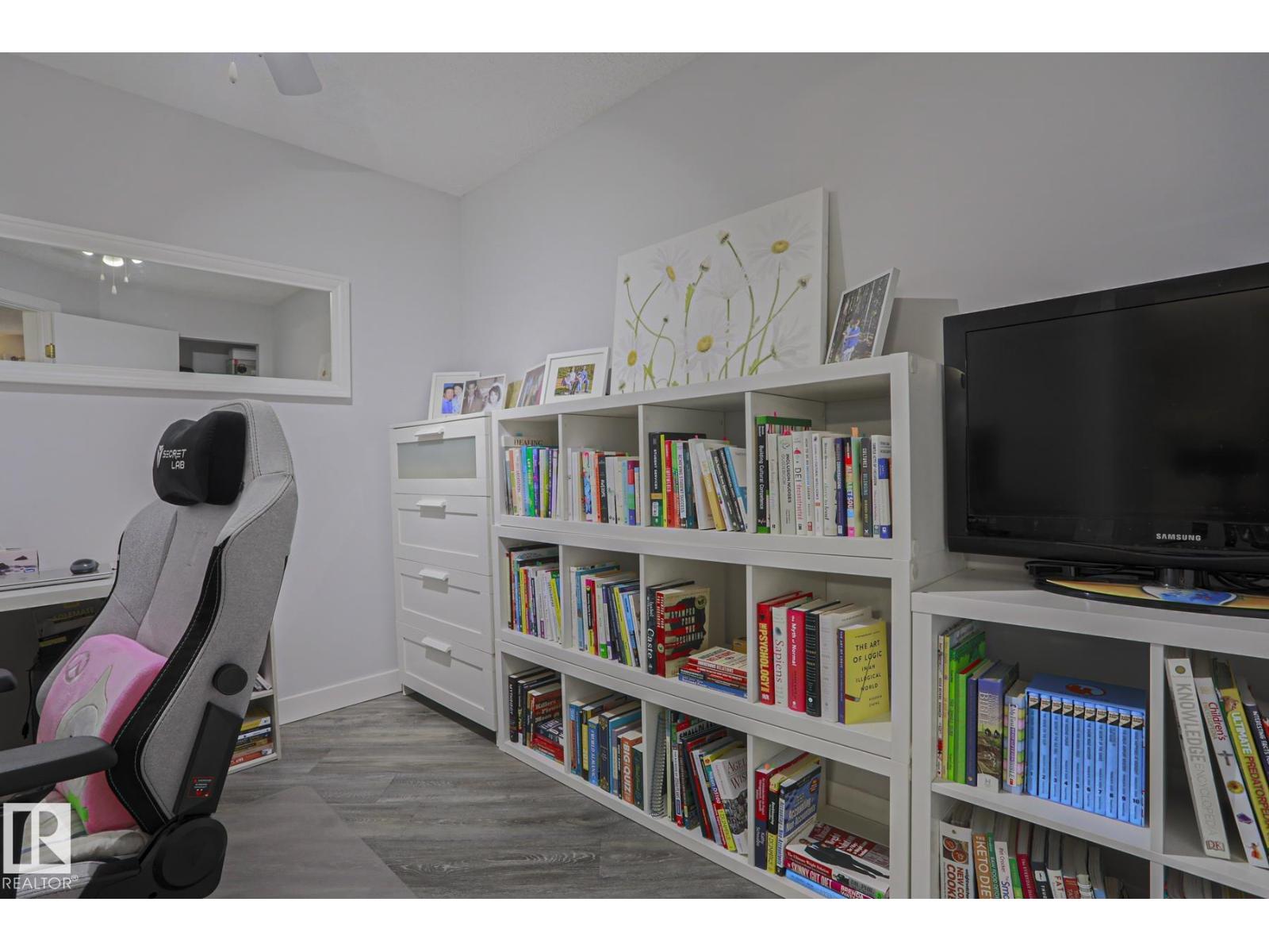 #233 2520 50 ST NW - 14