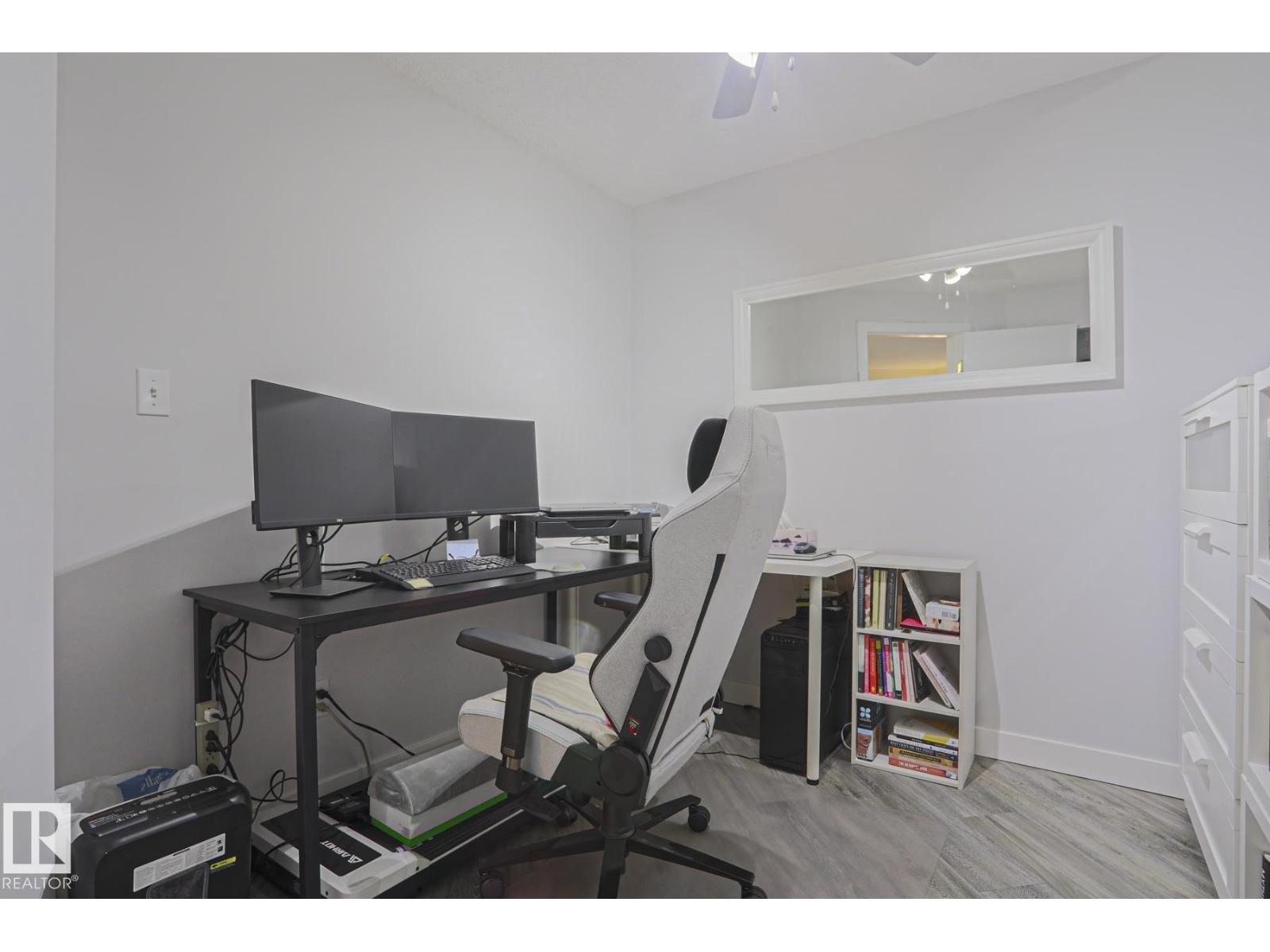 #233 2520 50 ST NW - 15
