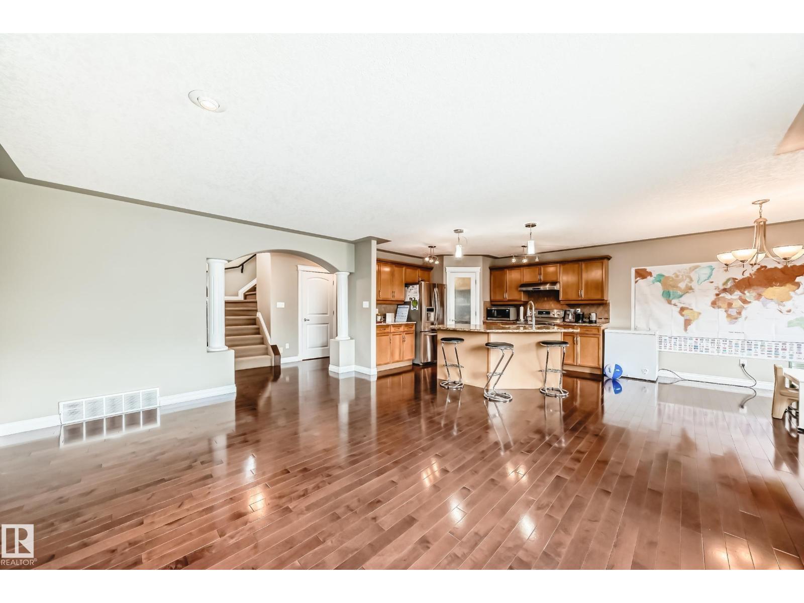 5308 164 AV NW — photo 16