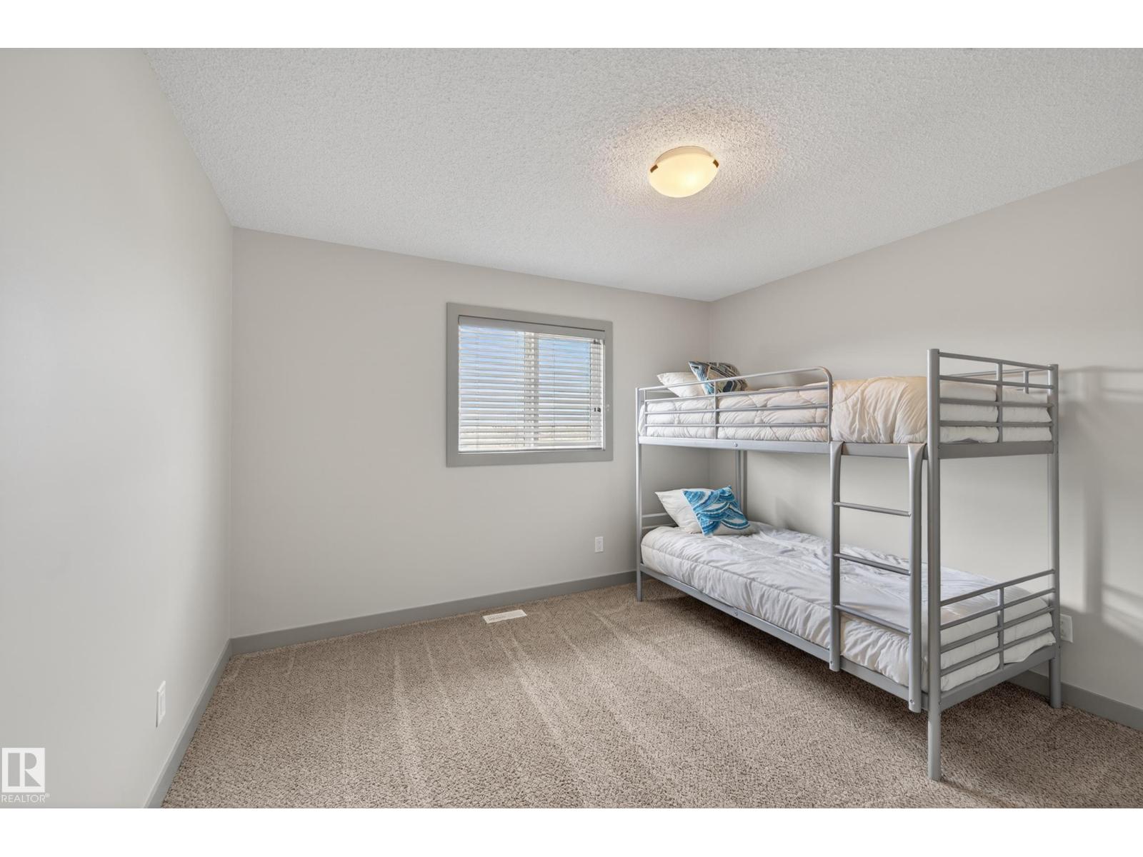934 BERG PL — photo 34