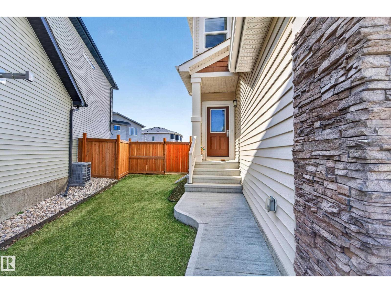 934 BERG PL - photo 4