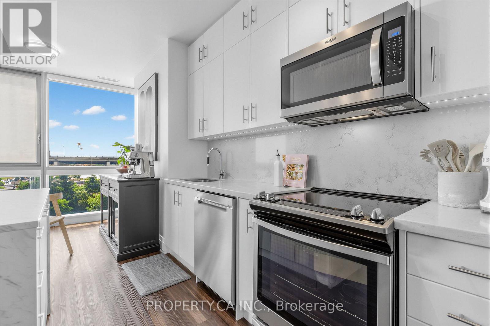 #311 390 CHERRY STREET - 14