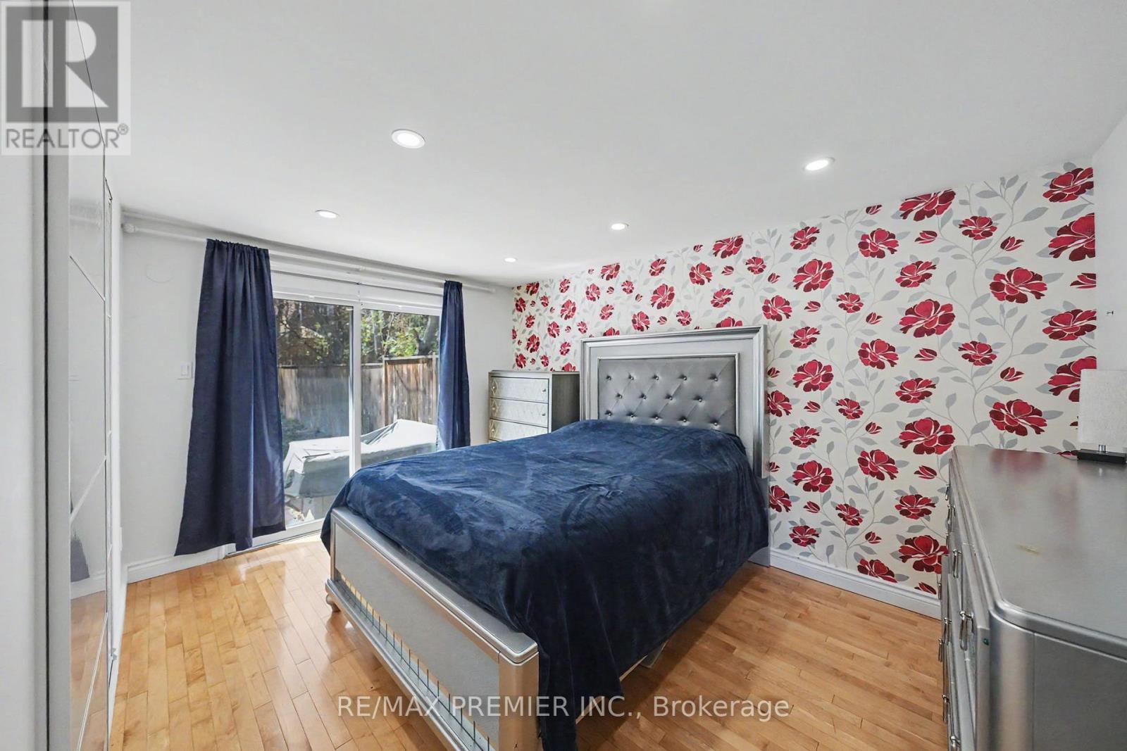 249 BRITANNIA AVENUE - 18