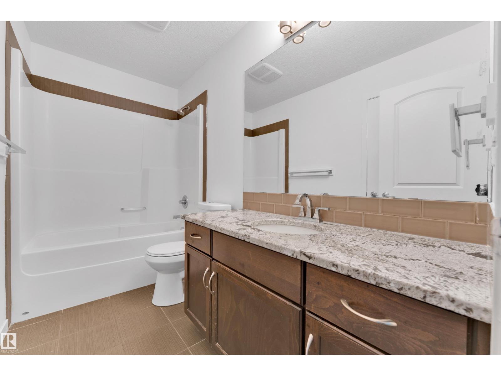 5432 20 AV SW — photo 29