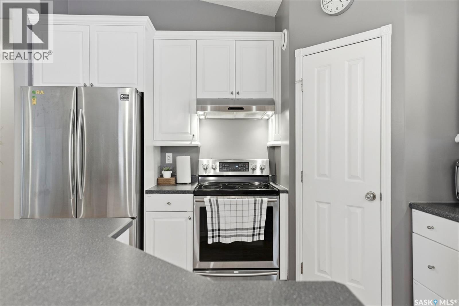 738 Wright CRESCENT — photo 13