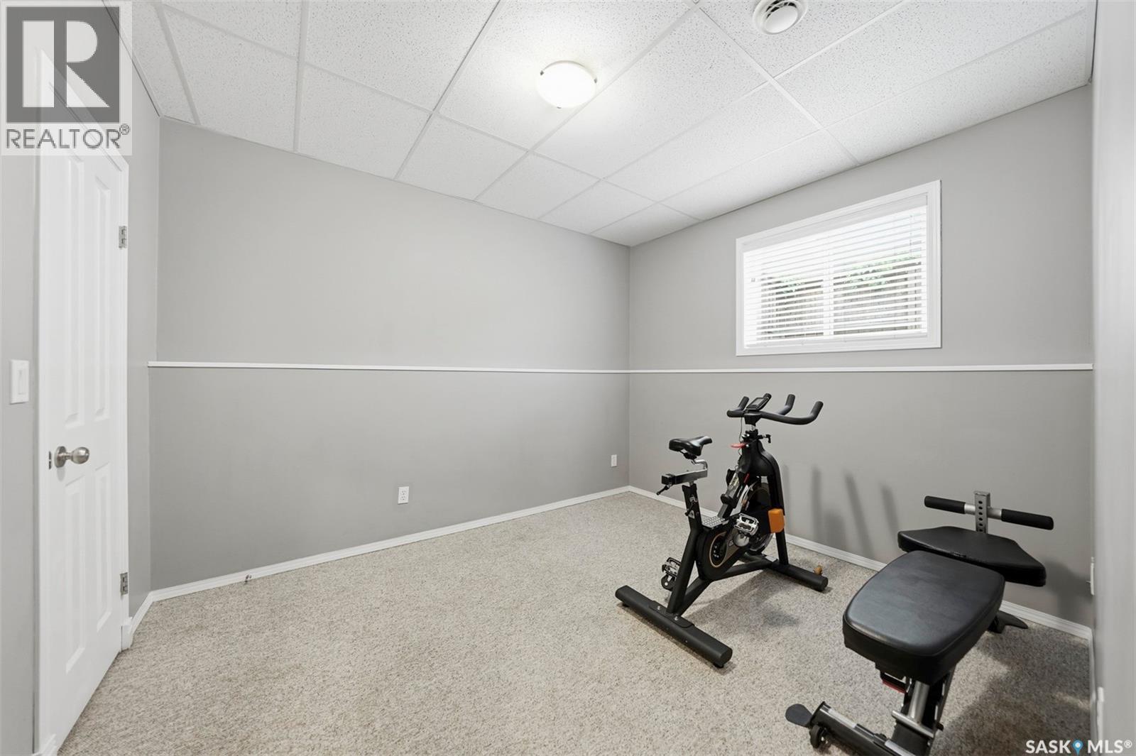 738 Wright CRESCENT — photo 36