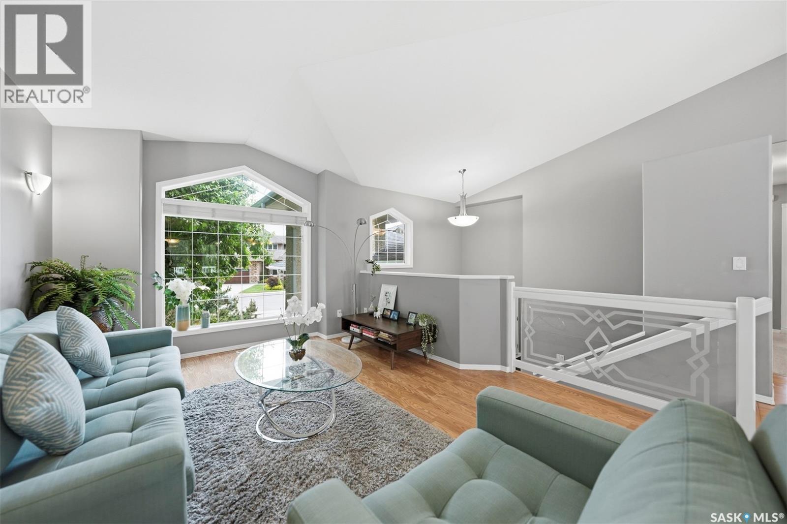 738 Wright CRESCENT — photo 7