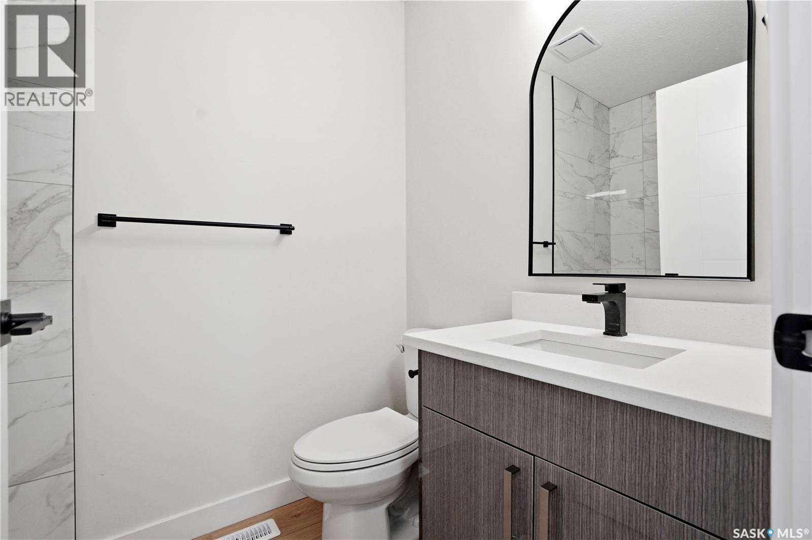 116 (114) Hall CRESCENT — photo 15