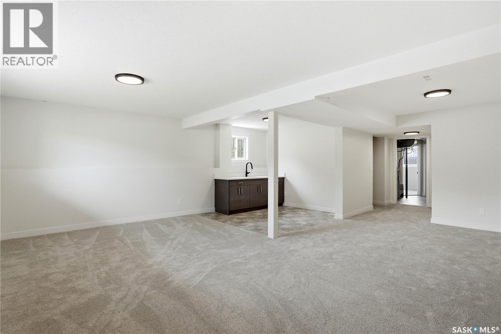 116 (114) Hall CRESCENT — photo 23