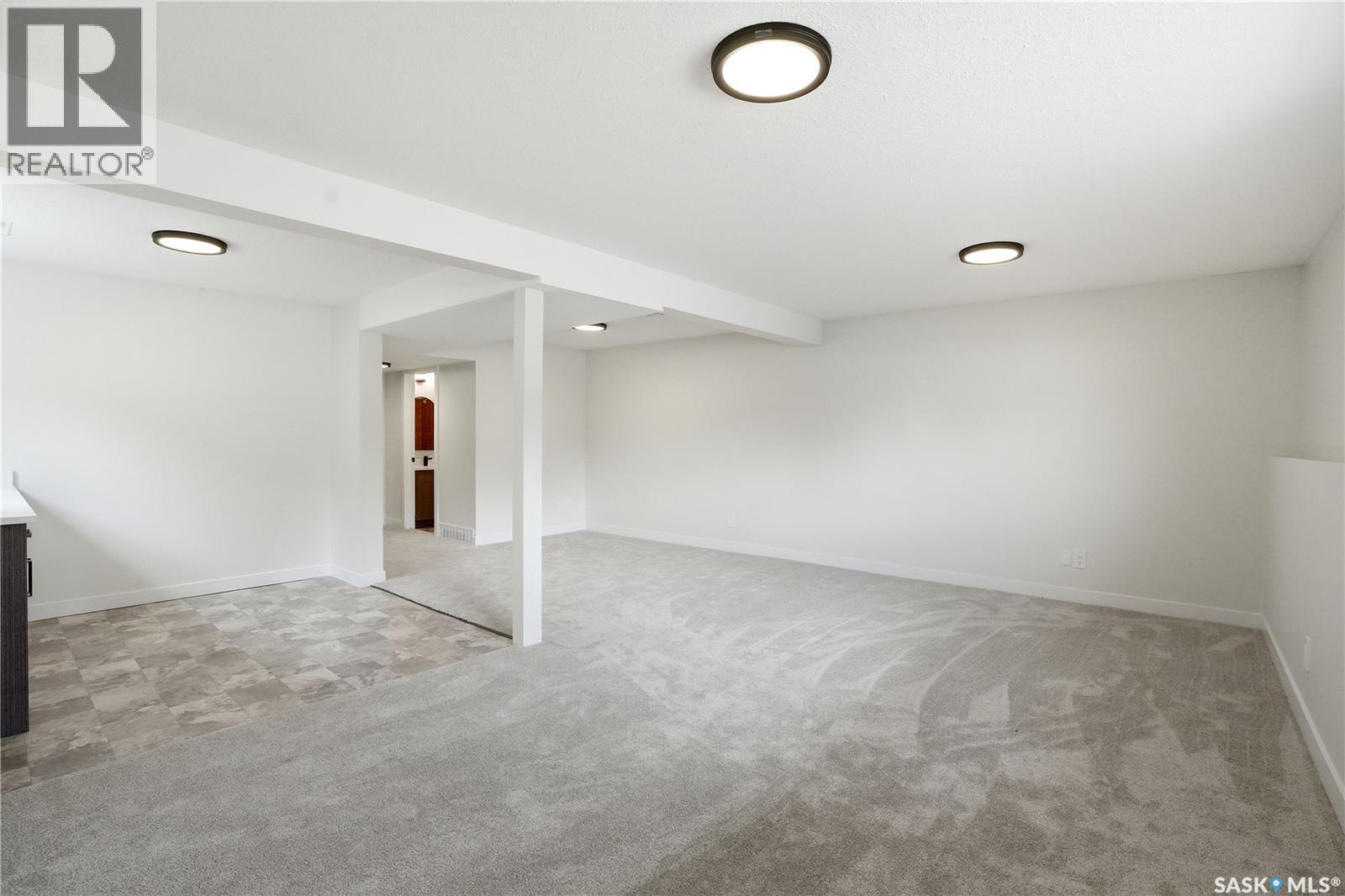 116 (114) Hall CRESCENT — photo 24