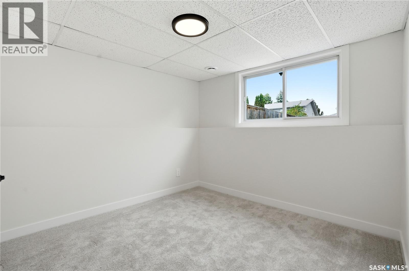 116 (114) Hall CRESCENT — photo 28