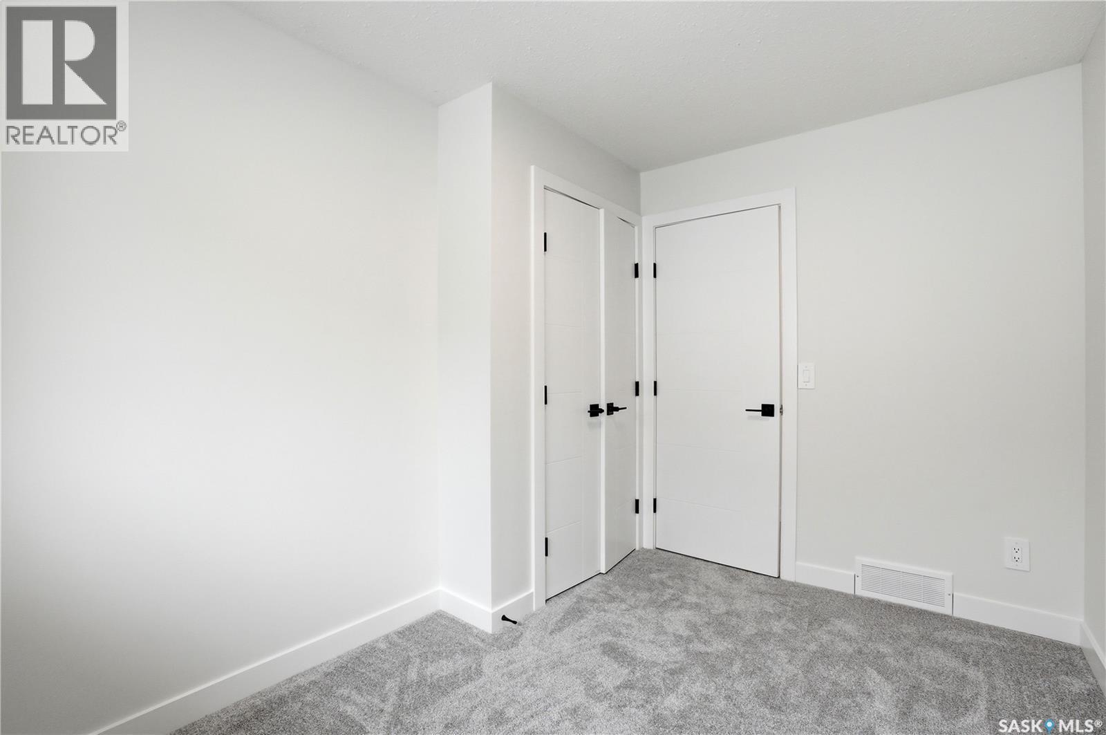 116 (114) Hall CRESCENT — photo 42