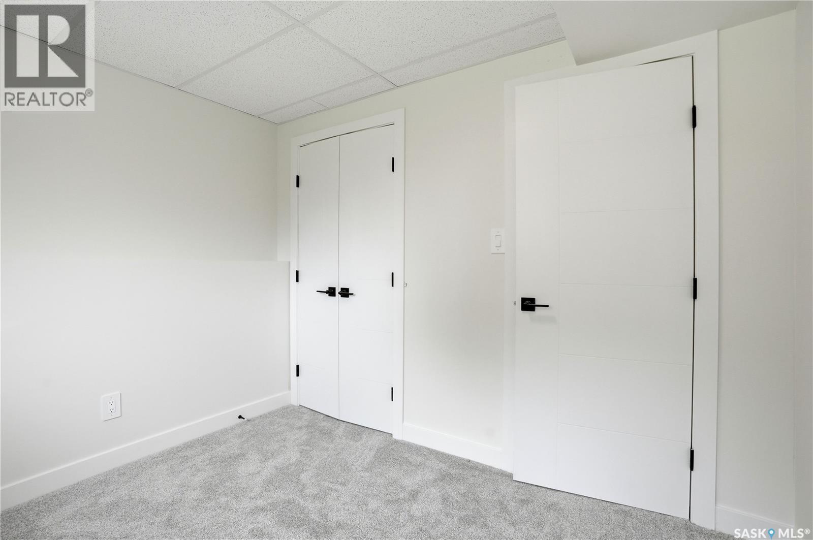 116 (114) Hall CRESCENT — photo 46