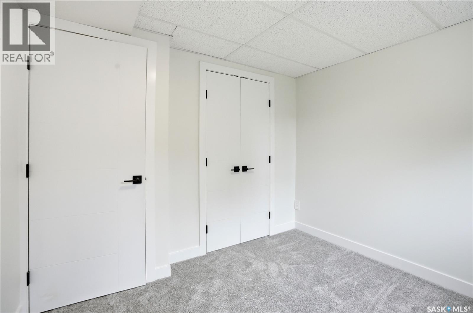116 (114) Hall CRESCENT — photo 48