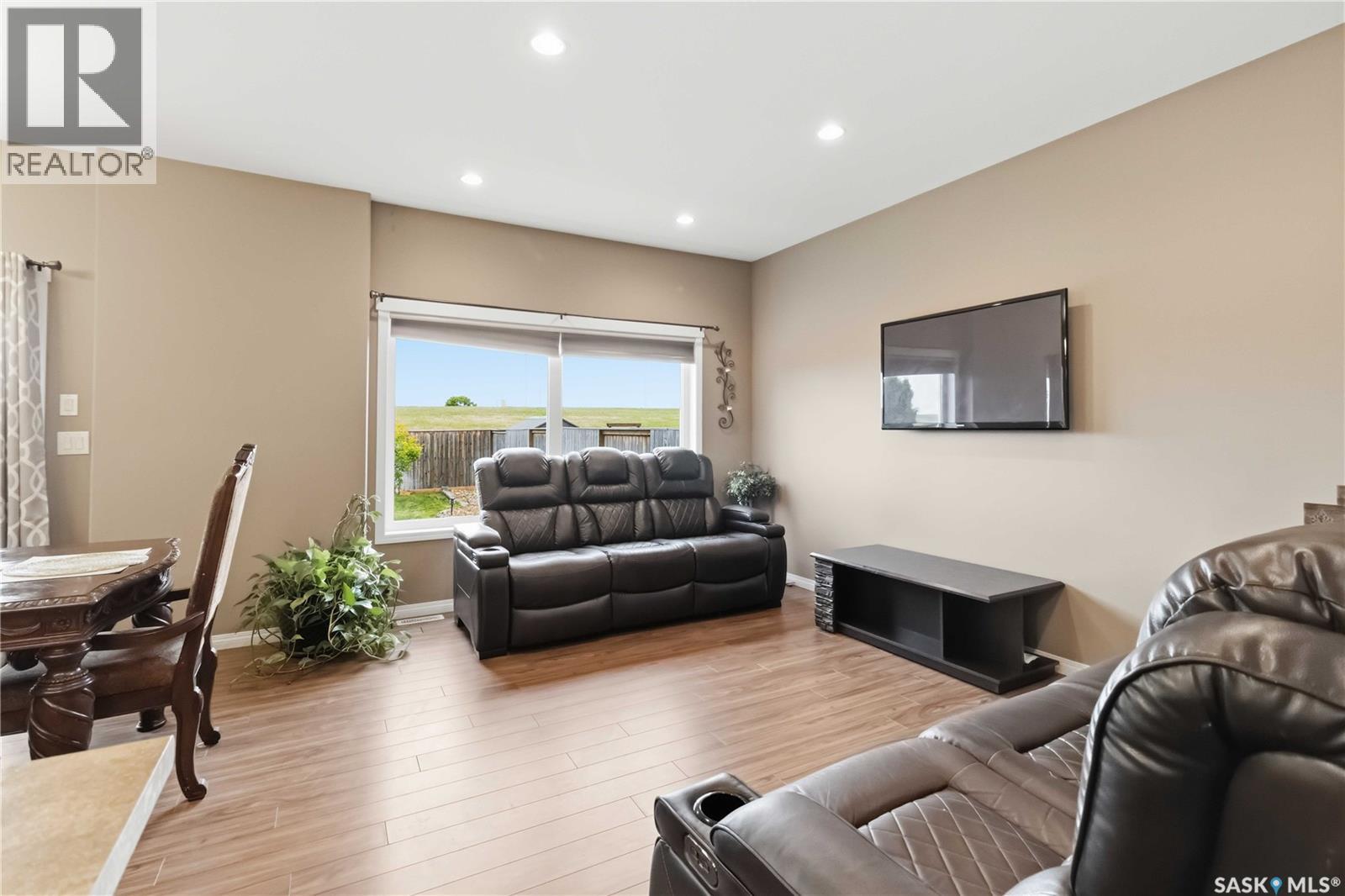 510 Sutter CRESCENT — photo 7