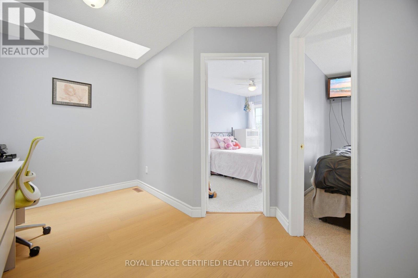 #157 5030 HEATHERLEIGH AVENUE - 26