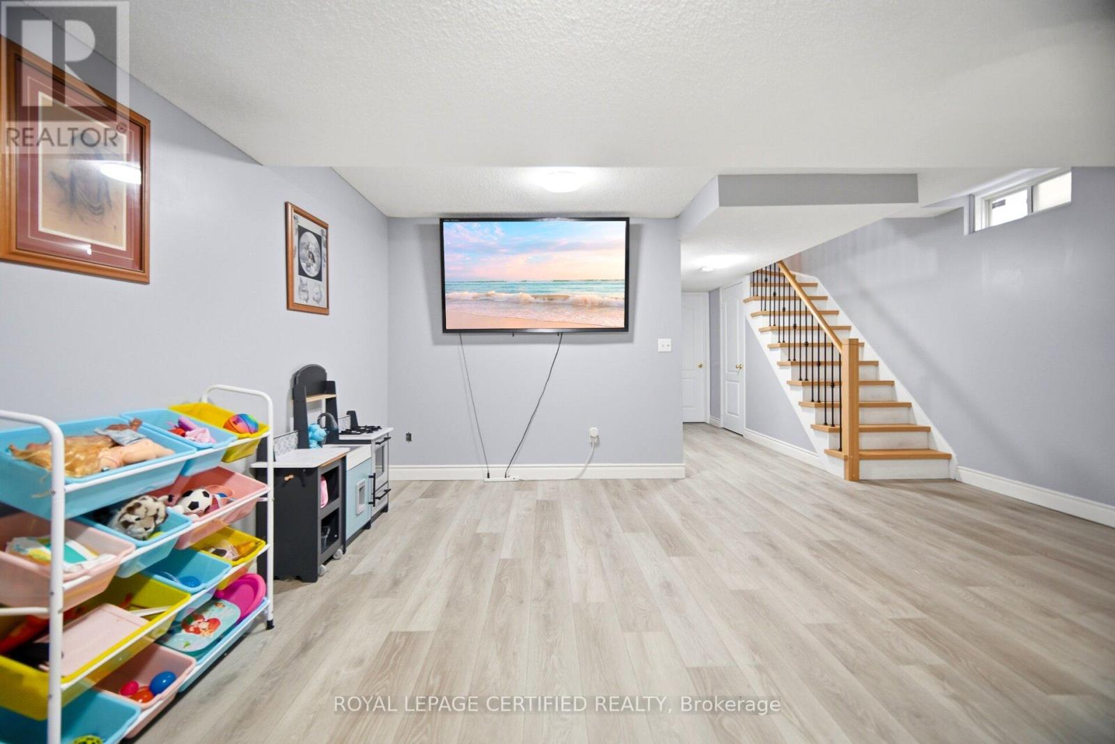 #157 5030 HEATHERLEIGH AVENUE - 38