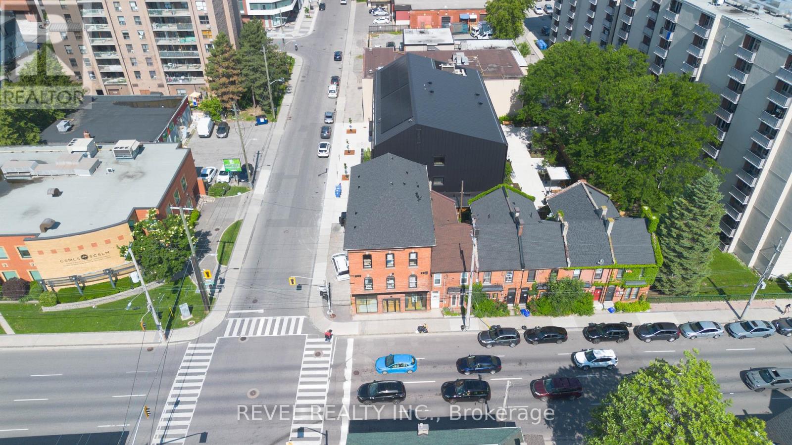 45 WELLINGTON STREET N - 40