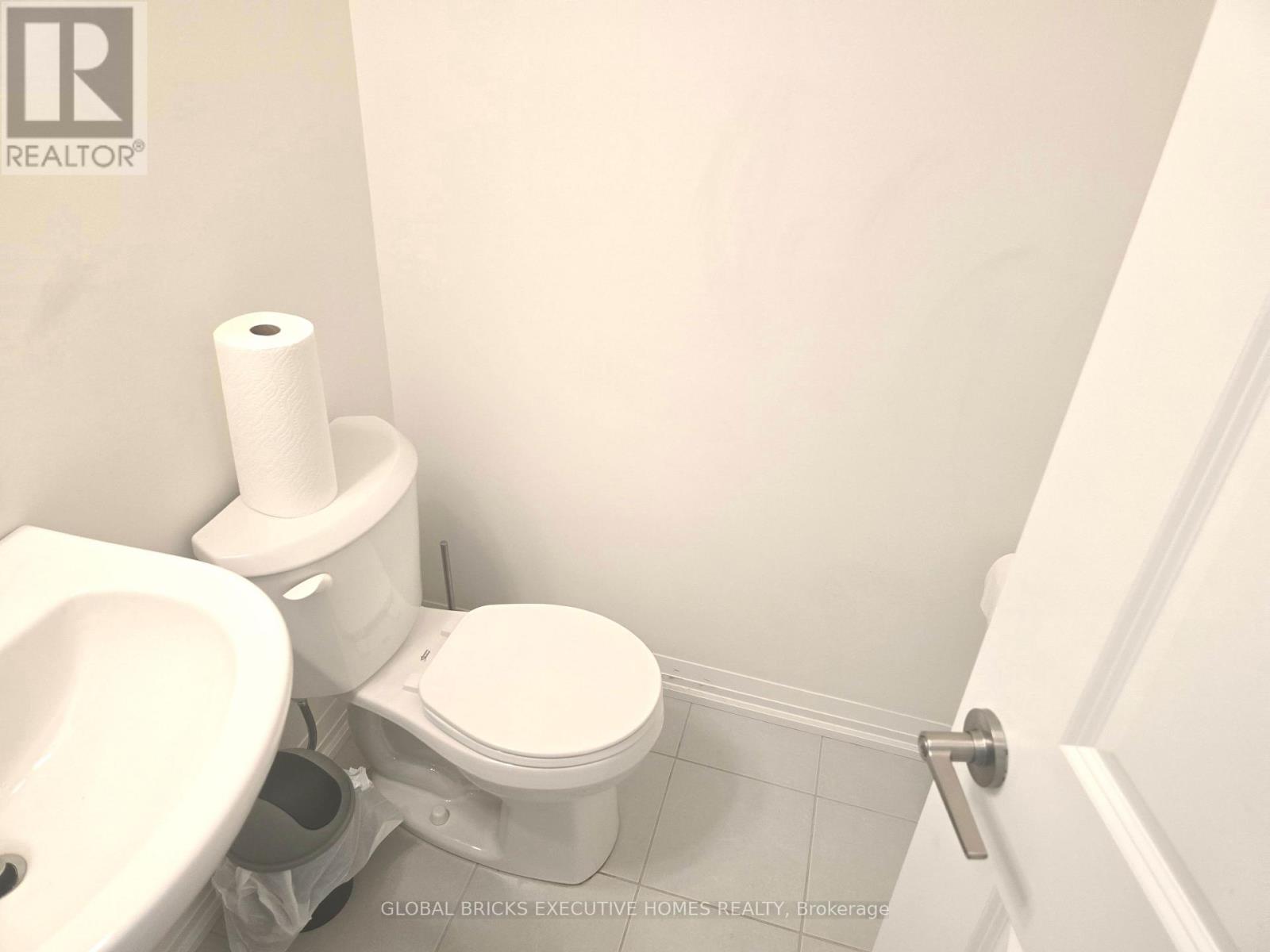 31 SAFFRON WAY - 17