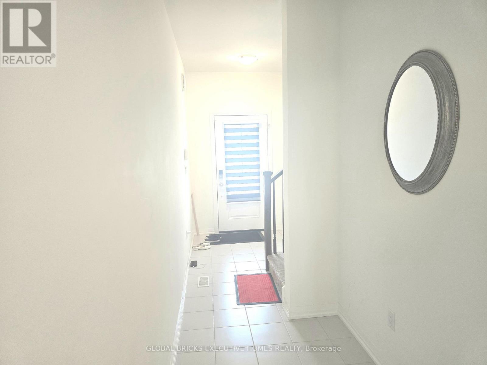 31 SAFFRON WAY - 18