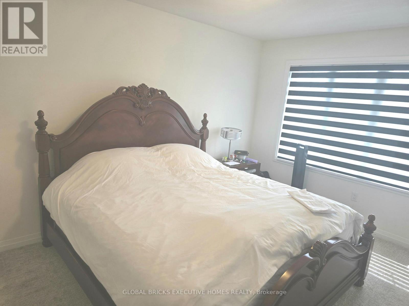 31 SAFFRON WAY - 24