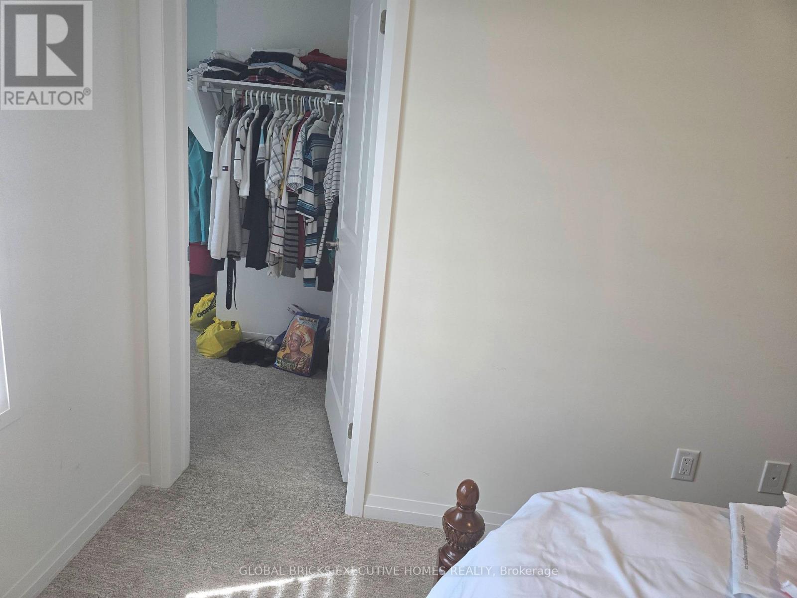 31 SAFFRON WAY - 29