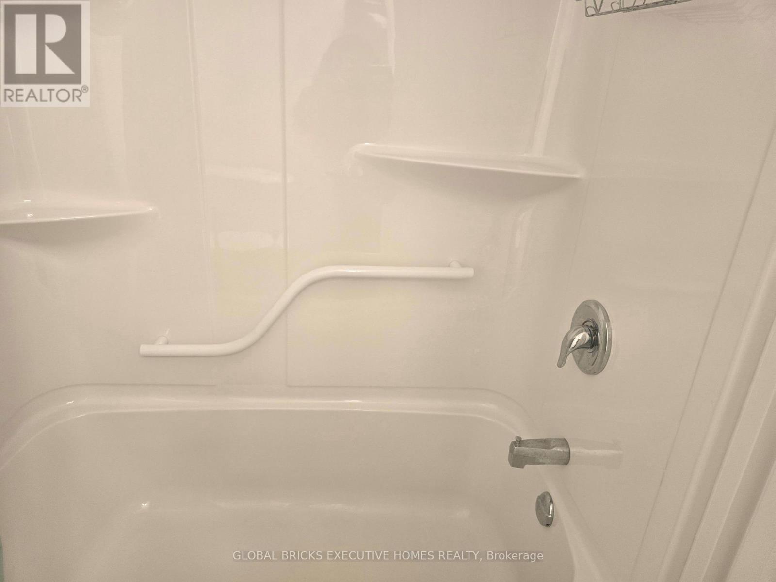 31 SAFFRON WAY - 31