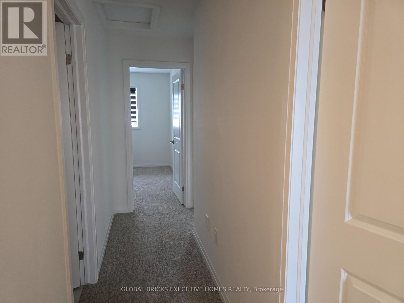 31 SAFFRON WAY - 38