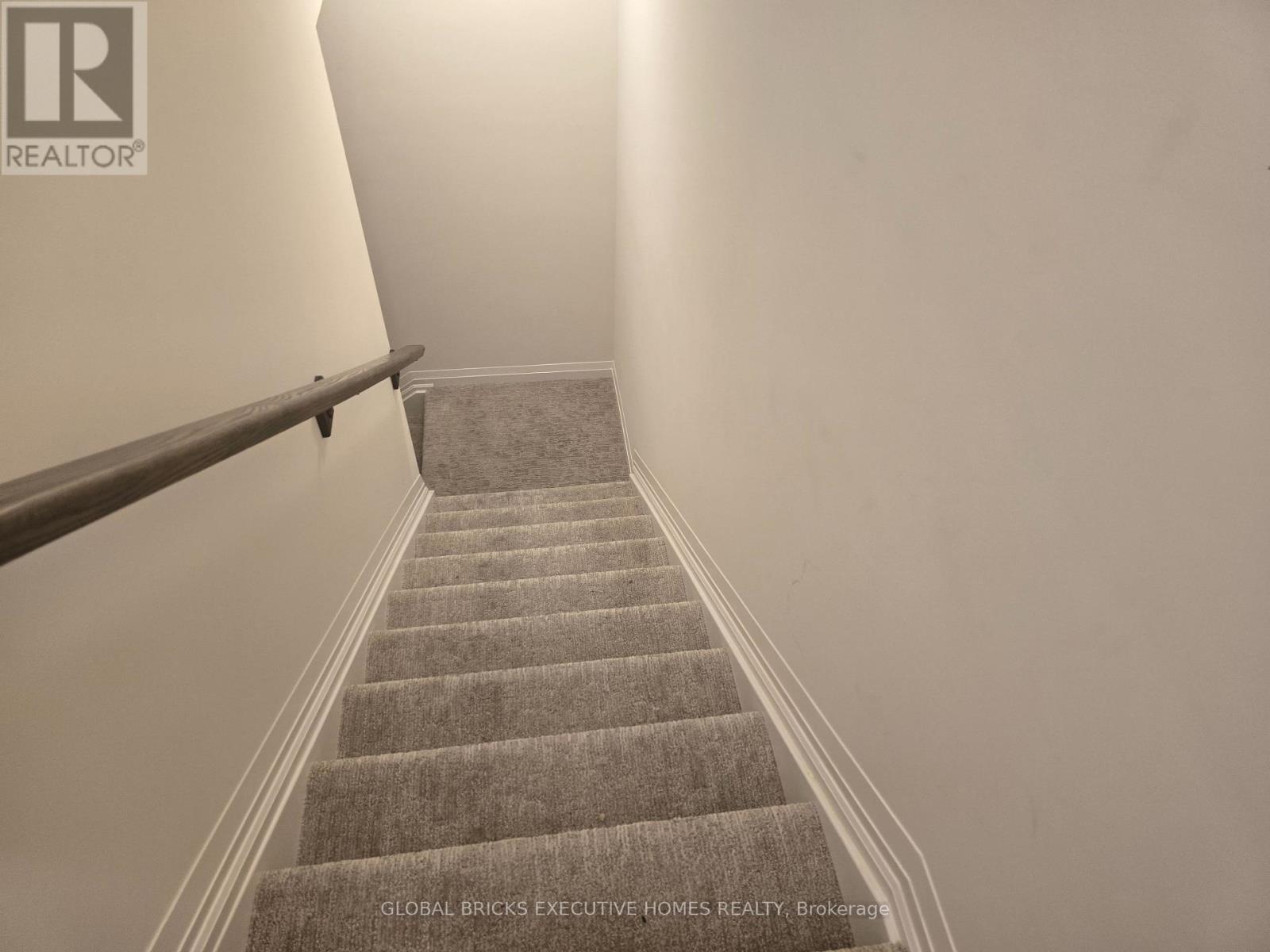 31 SAFFRON WAY - 39